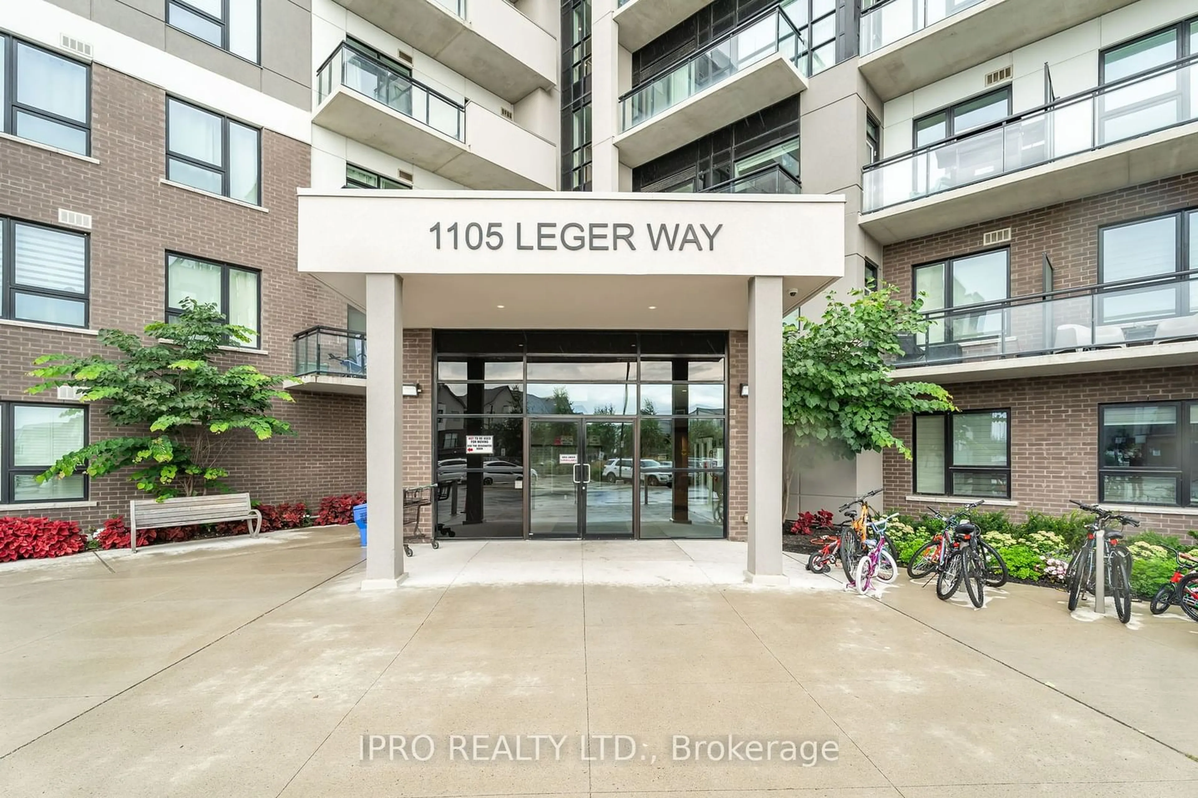 Indoor foyer for 1105 Leger Way #627, Milton Ontario L9E 1K7