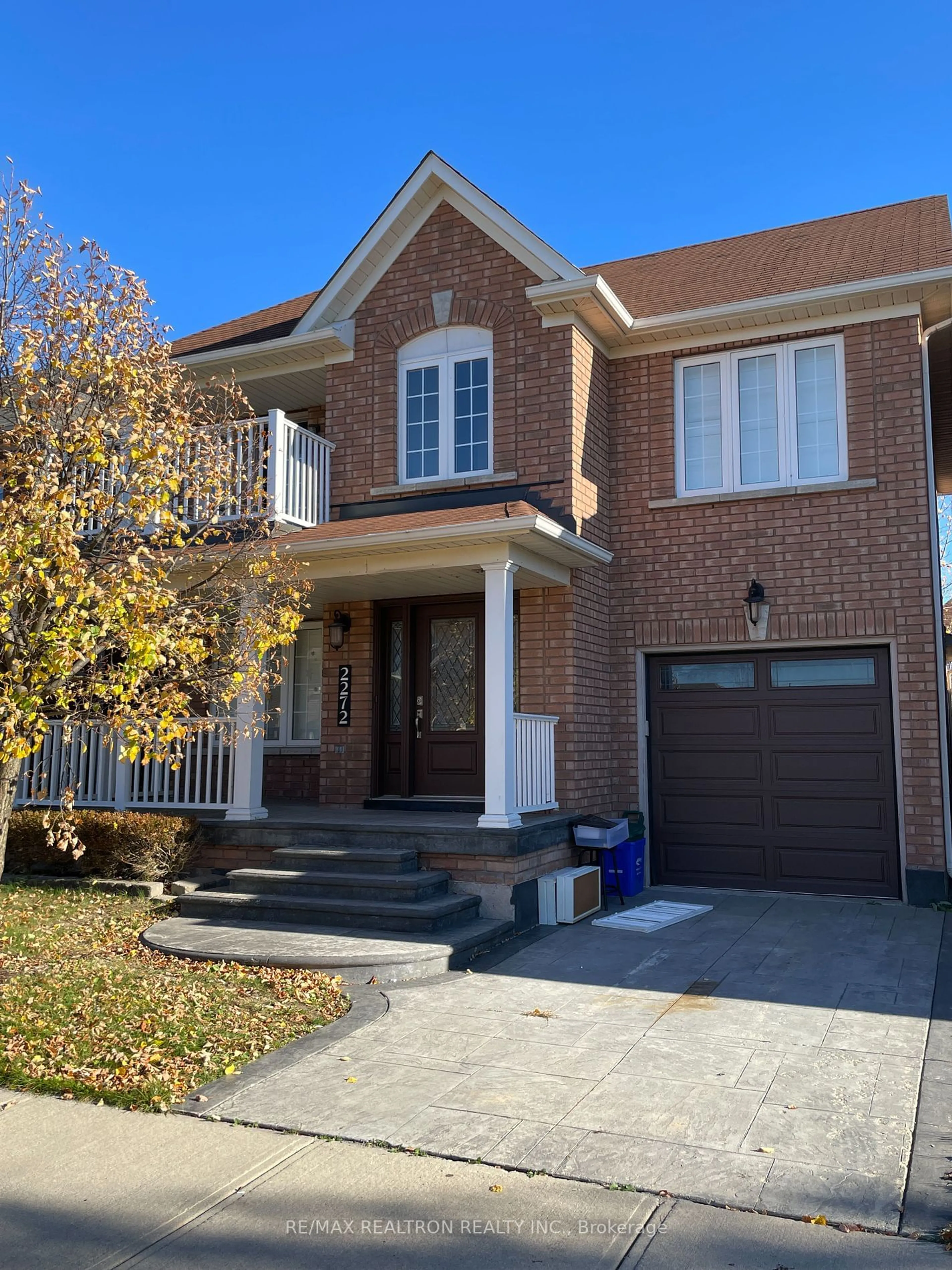 Unknown for 2272 Fairmount Dr, Oakville Ontario L6M 5J6