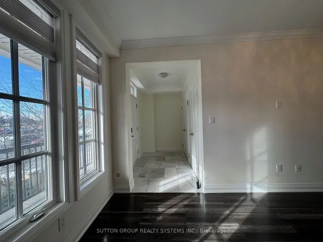 Additional property image - 3071 Cawthra Rd Unit 2