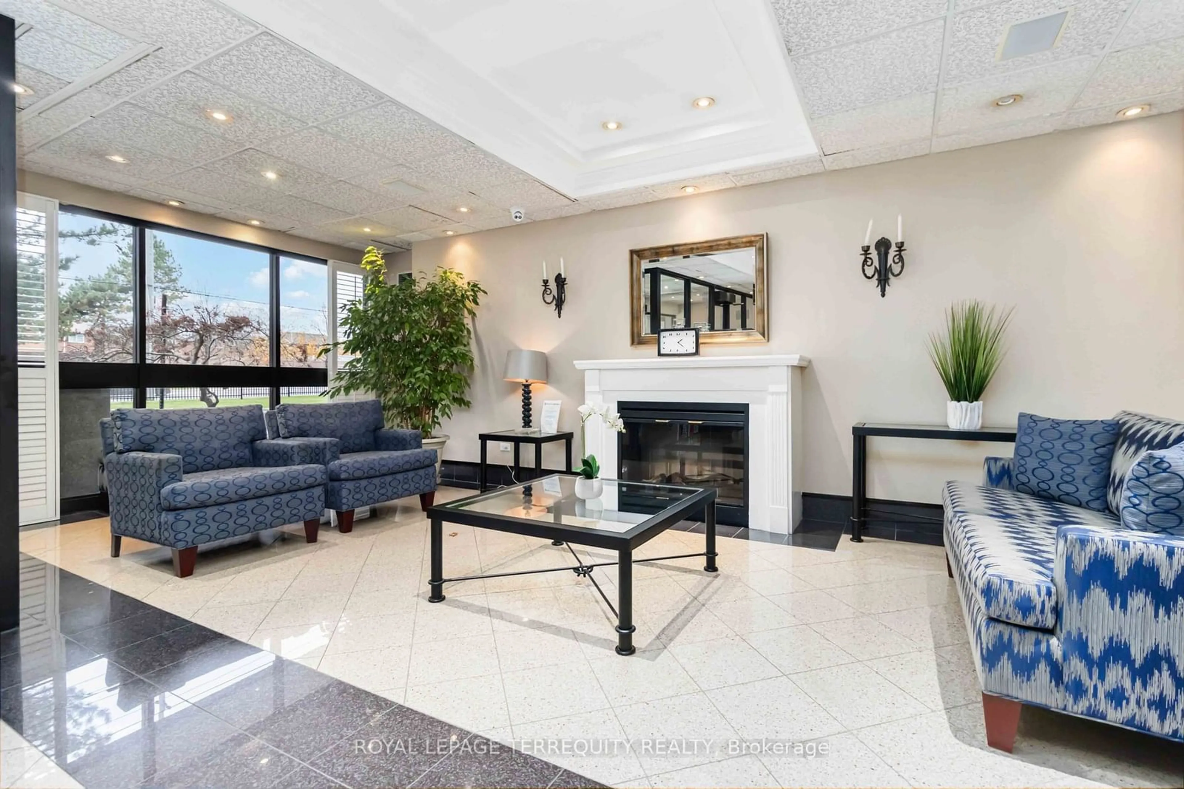 Lobby for 1300 Mississauga Valley Blvd #909, Mississauga Ontario L5A 3S8