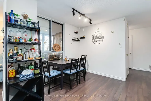 Additional property image - 1300 Mississauga Valley Blvd Unit 909