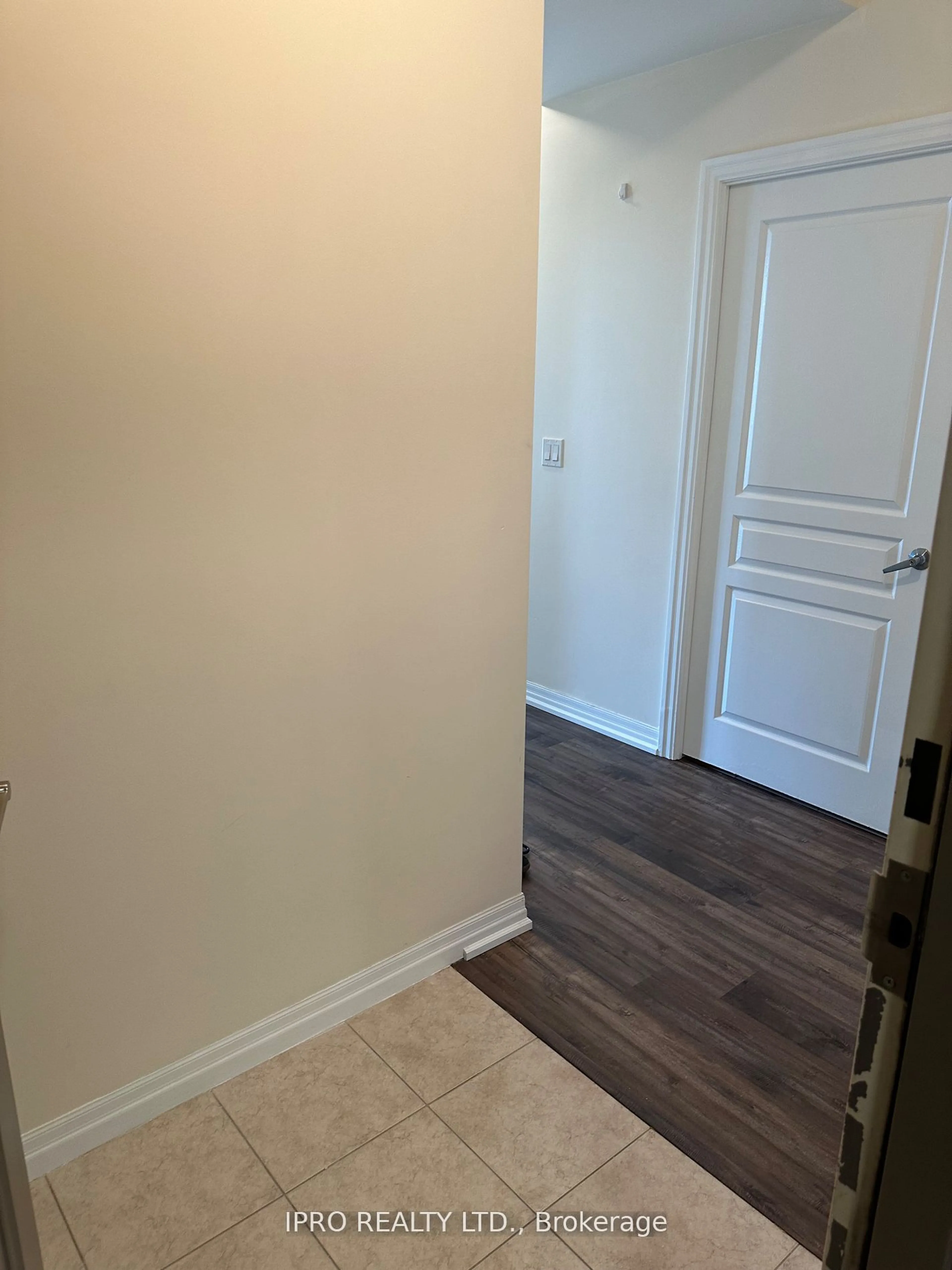 A pic of a room for 225 Webb Dr #2710, Mississauga Ontario L5B 4P2