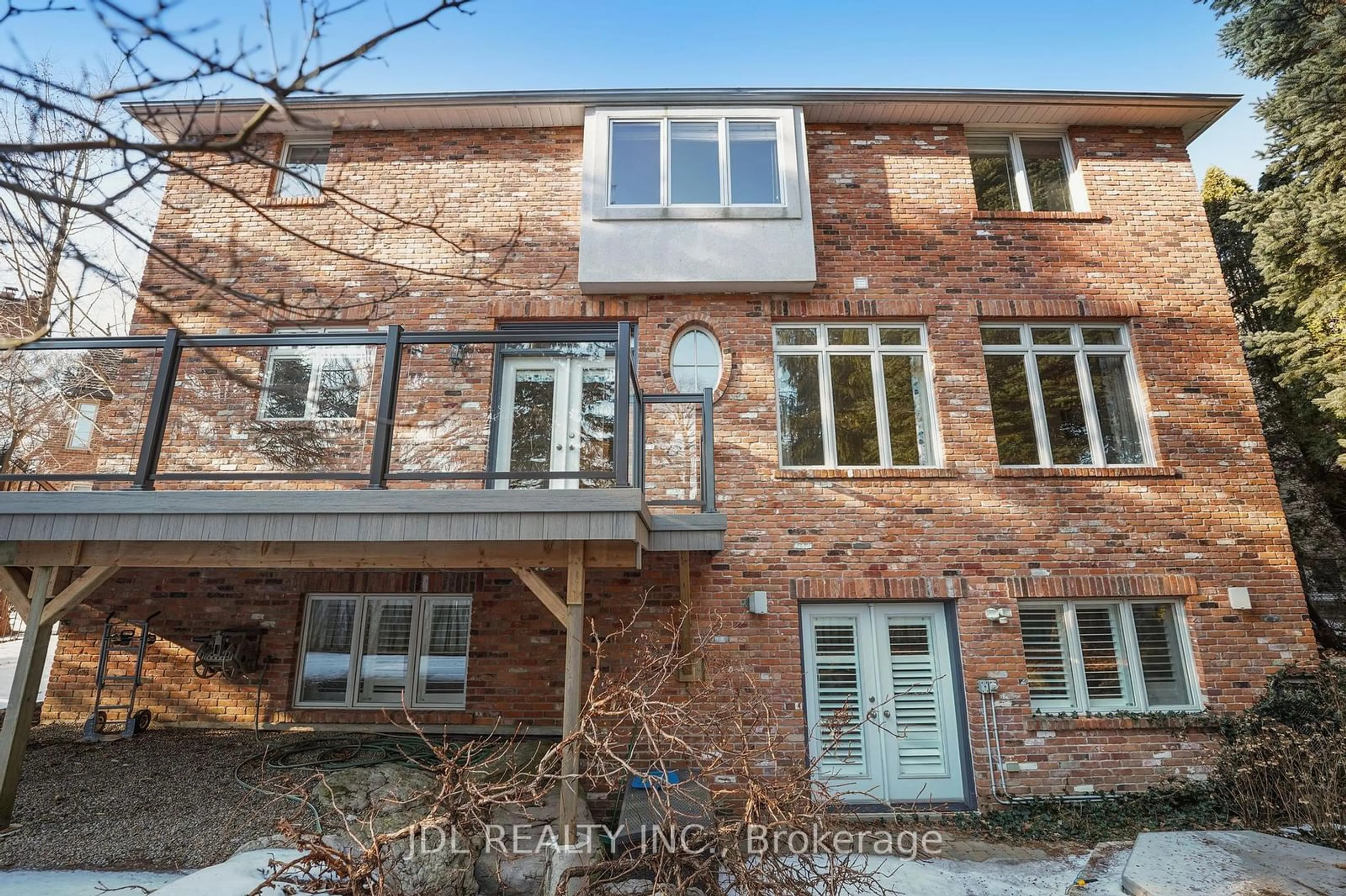 Home with brick exterior material, street for 1283 Lindburgh Crt, Mississauga Ontario L5H 4J2