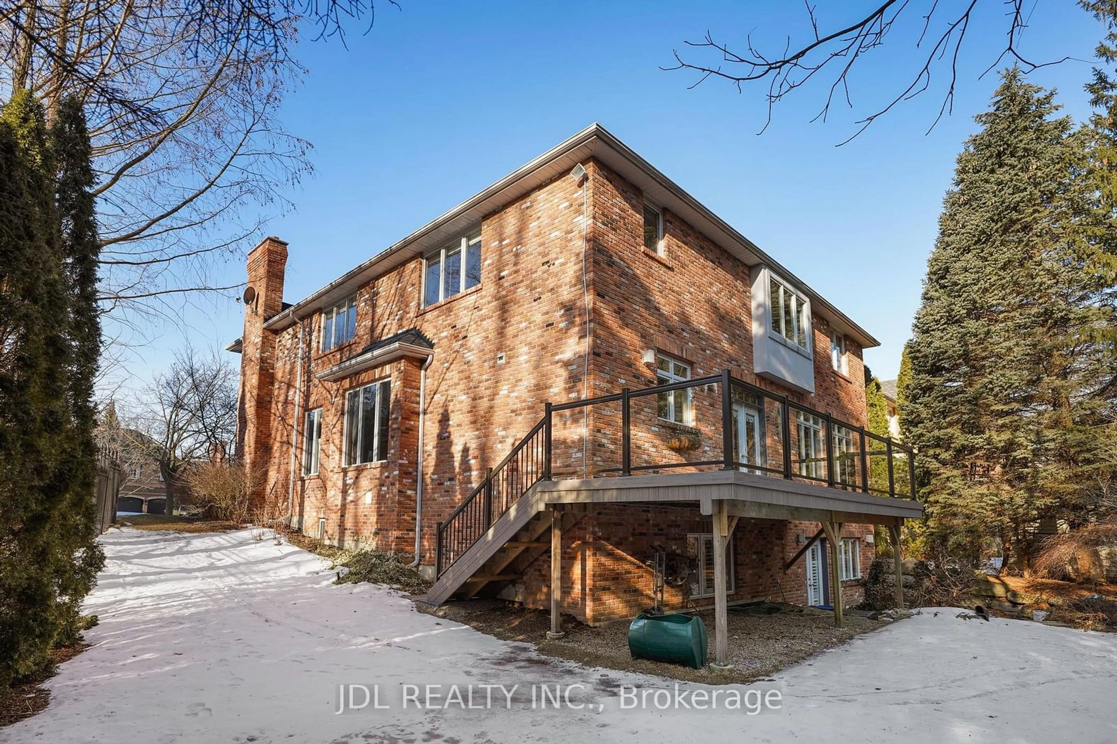 Home with brick exterior material, building for 1283 Lindburgh Crt, Mississauga Ontario L5H 4J2