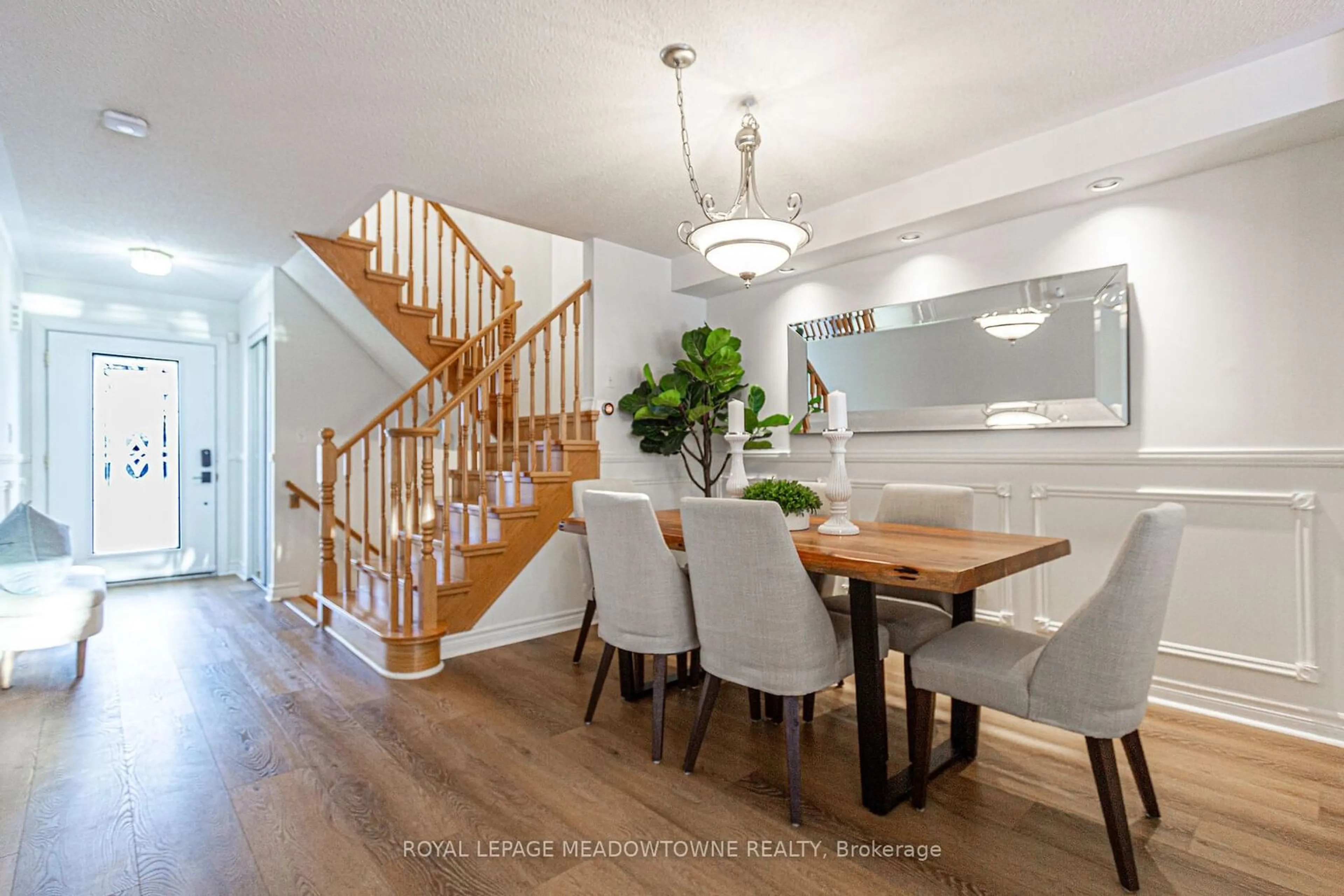 Dining room, wood/laminate floor for 431 Baverstock Cres, Milton Ontario L9T 5K7