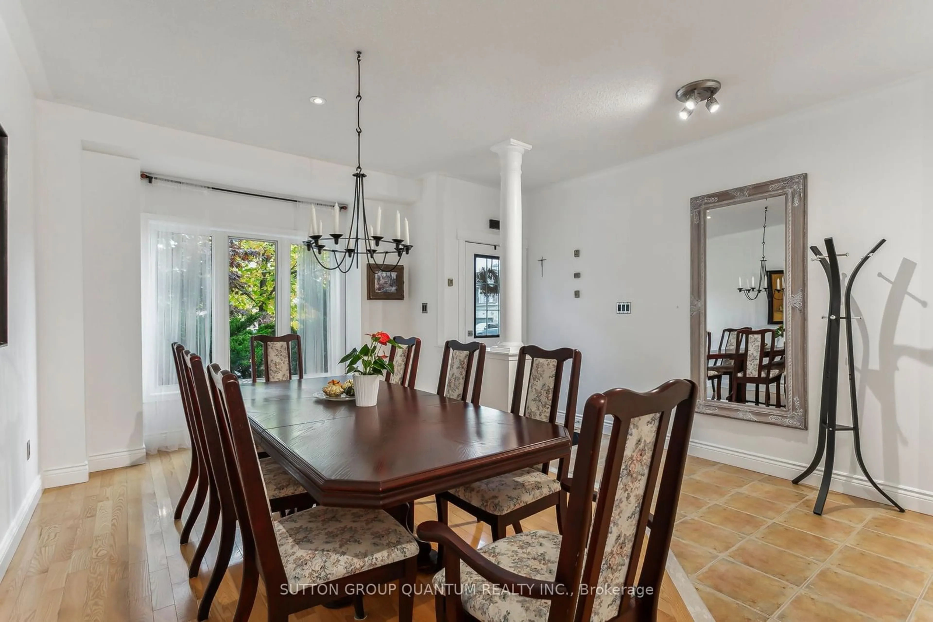 Dining room, ceramic/tile floor for 491 Pettit Tr, Milton Ontario L9T 6N9