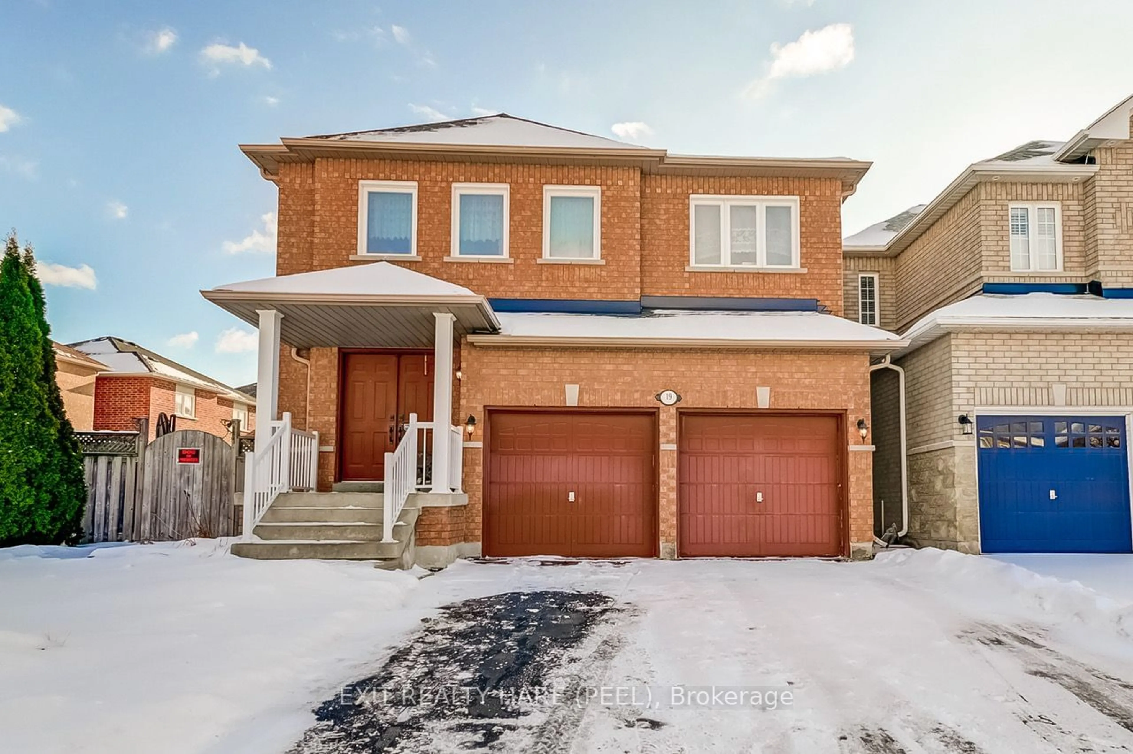 Home with brick exterior material, street for 19 Sandyside Cres, Brampton Ontario L7A 3P9