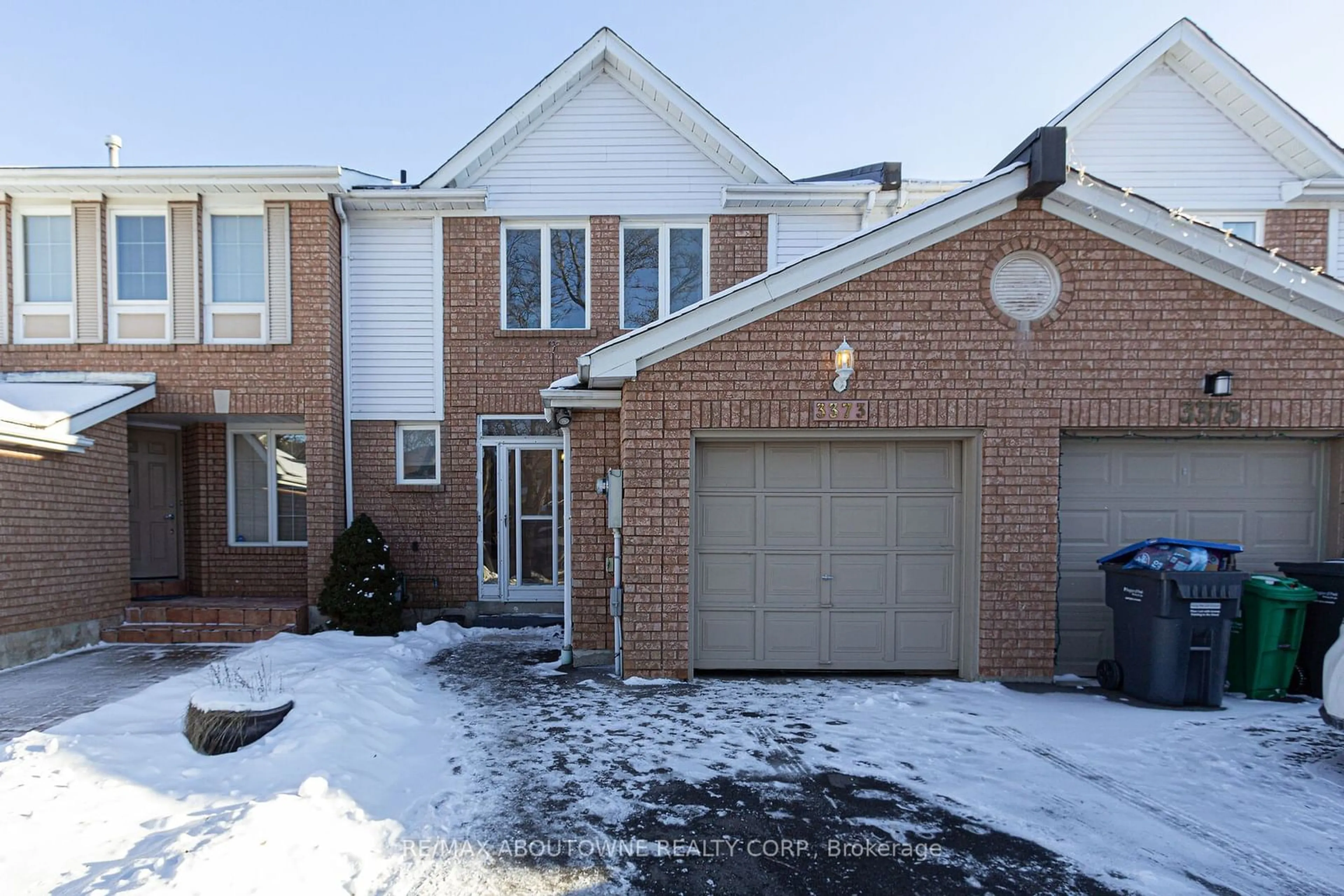 Home with brick exterior material, street for 3373 Fenwick Cres, Mississauga Ontario L5L 5N5