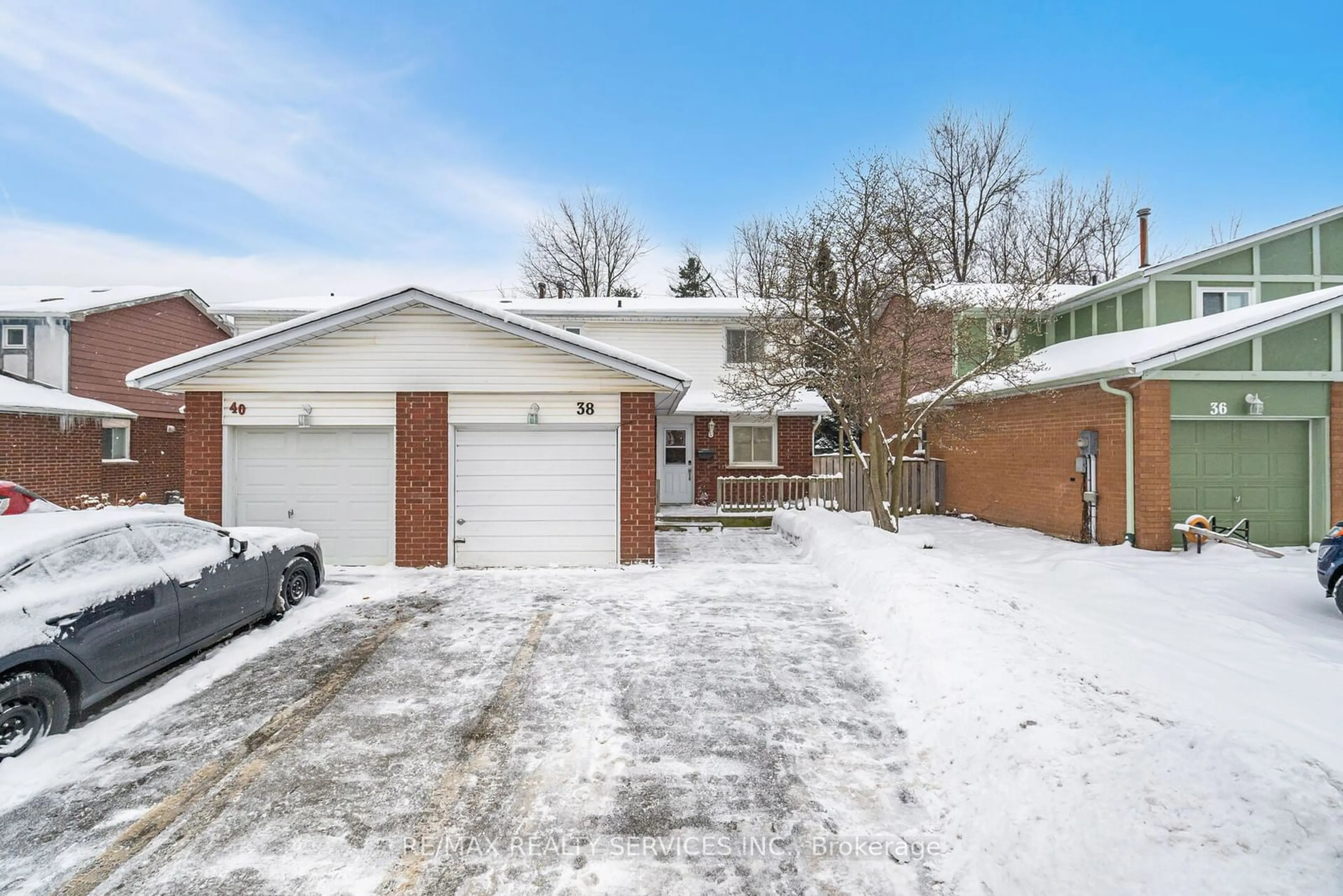 Home with brick exterior material, street for 38 Cannon Crt, Orangeville Ontario L9W 3P8