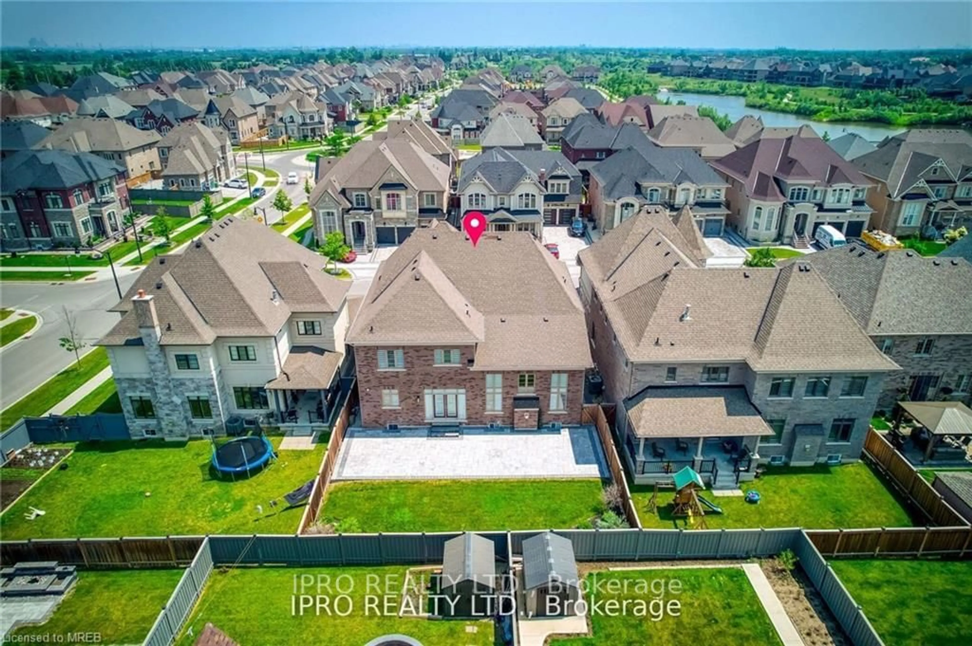 A pic from outside/outdoor area/front of a property/back of a property/a pic from drone, unknown for 20 Falkland Rd, Brampton Ontario L6P 4C3