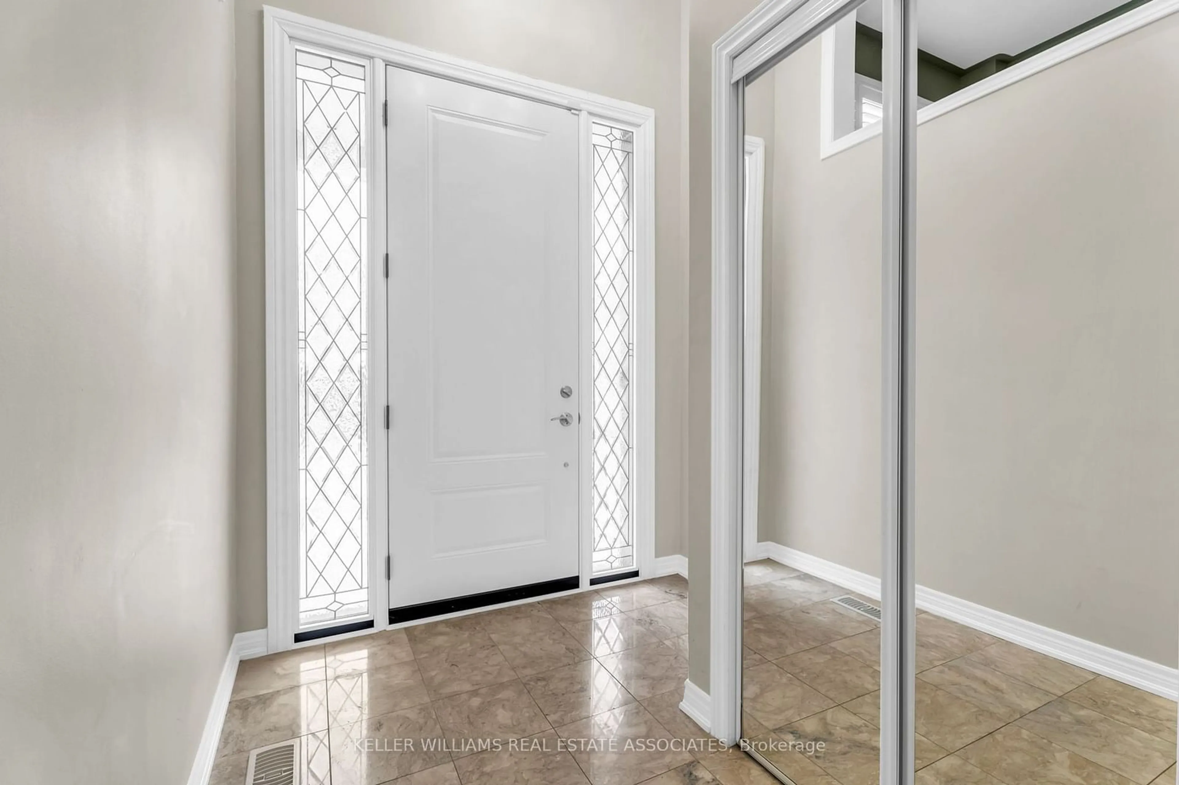 Indoor entryway for 12 Sutcliff Lane, Halton Hills Ontario L7G 0C2