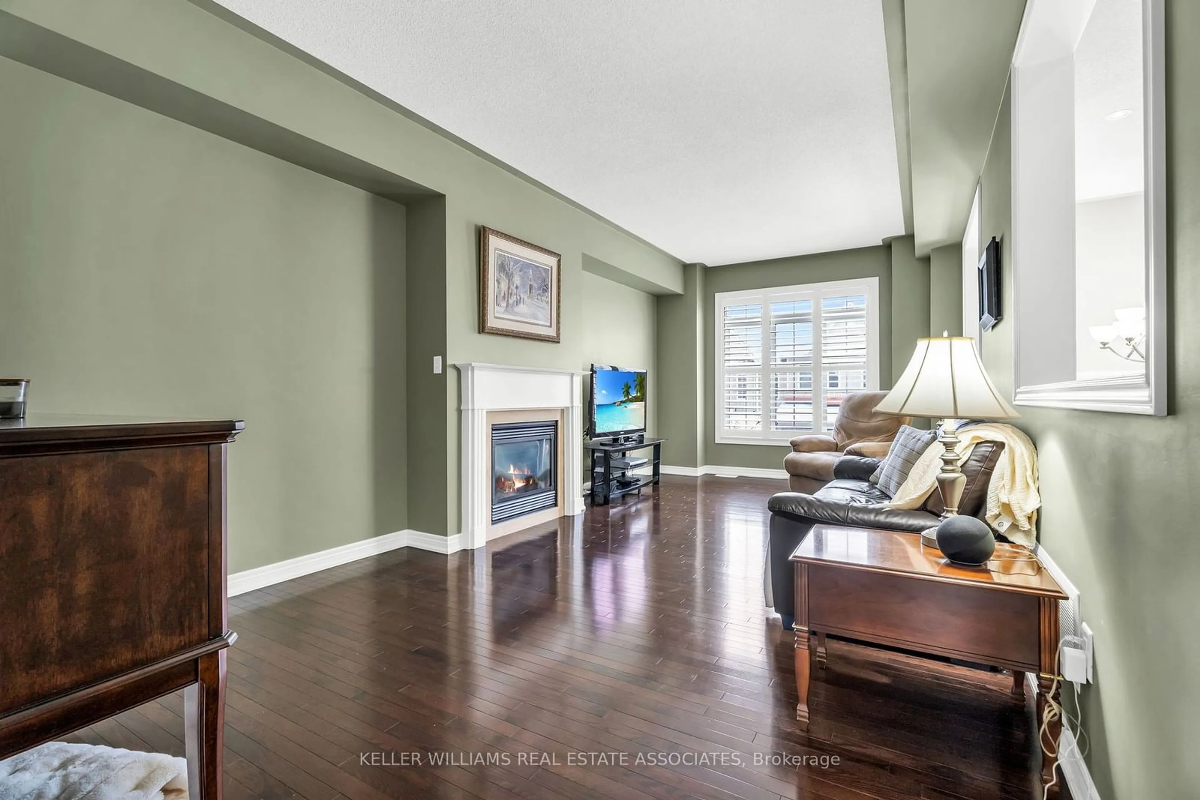 Living room with furniture, unknown for 12 Sutcliff Lane, Halton Hills Ontario L7G 0C2