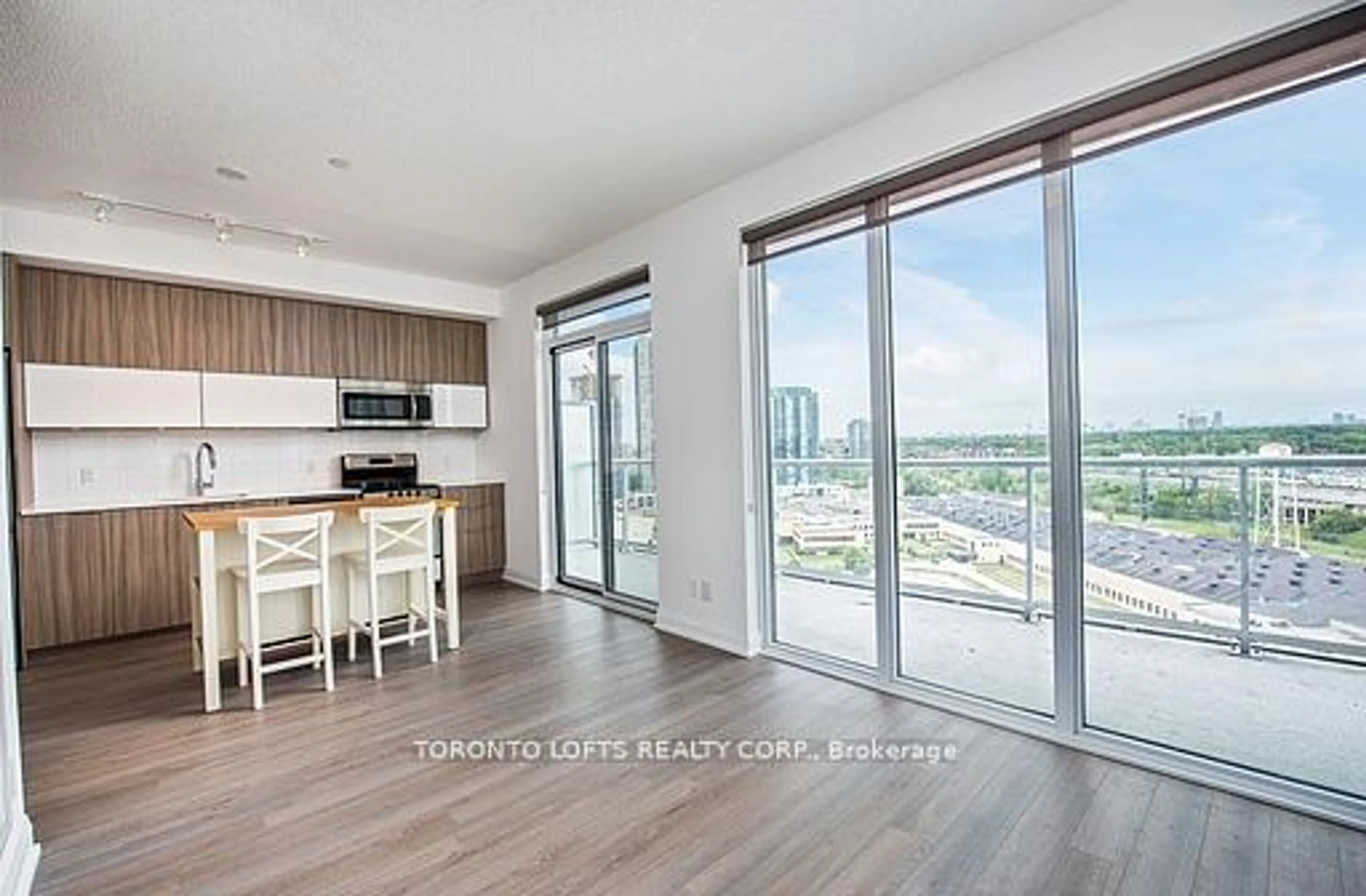 Open concept kitchen, unknown for 56 Annie Craig Dr #1609, Toronto Ontario M8V 0C5