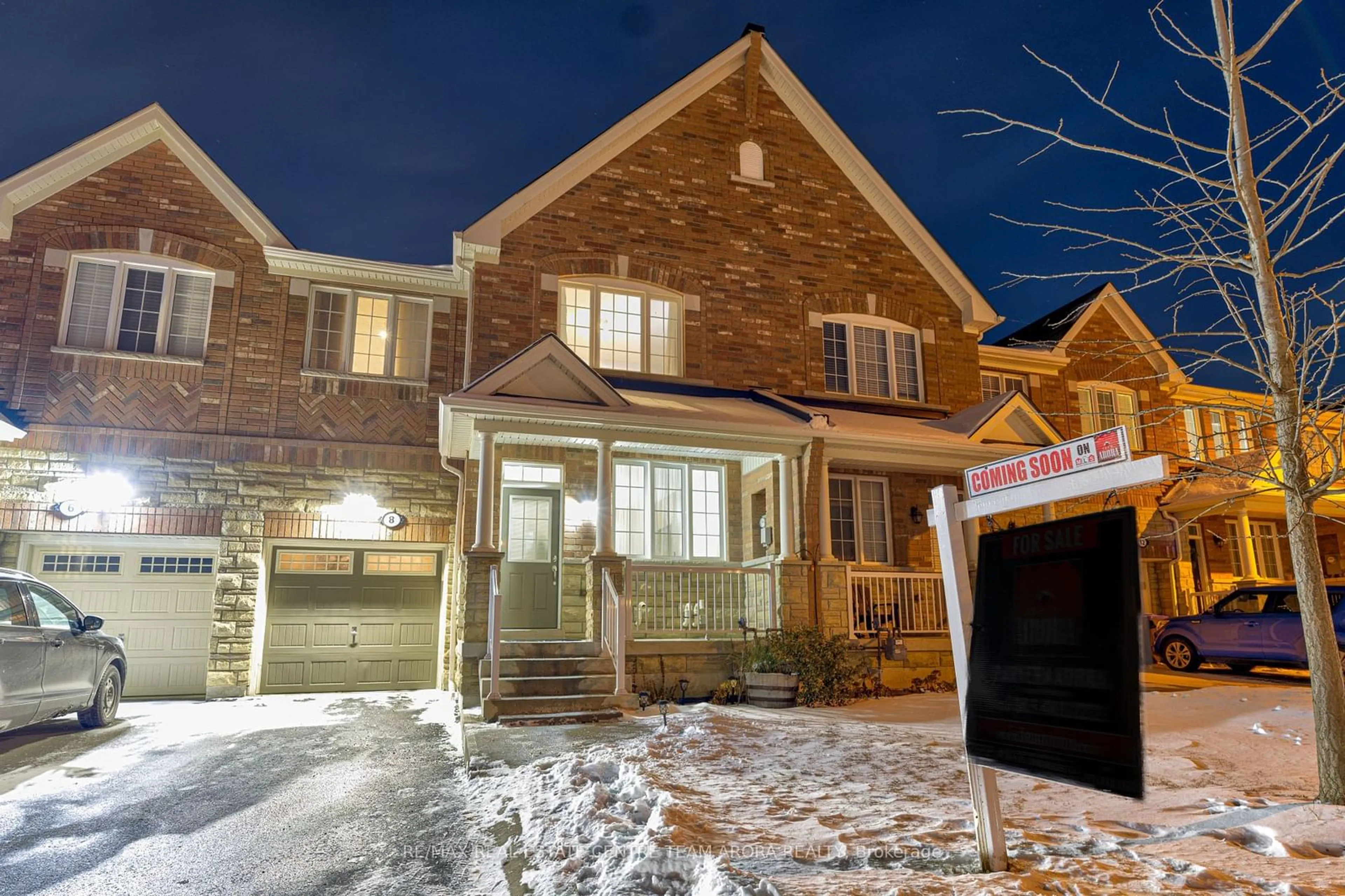 Home with brick exterior material, street for 8 Kawana Rd, Brampton Ontario L6Y 0W1