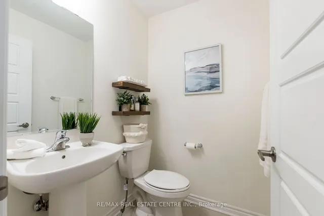 Additional image 18 of 1125 Leger Way Unit 19