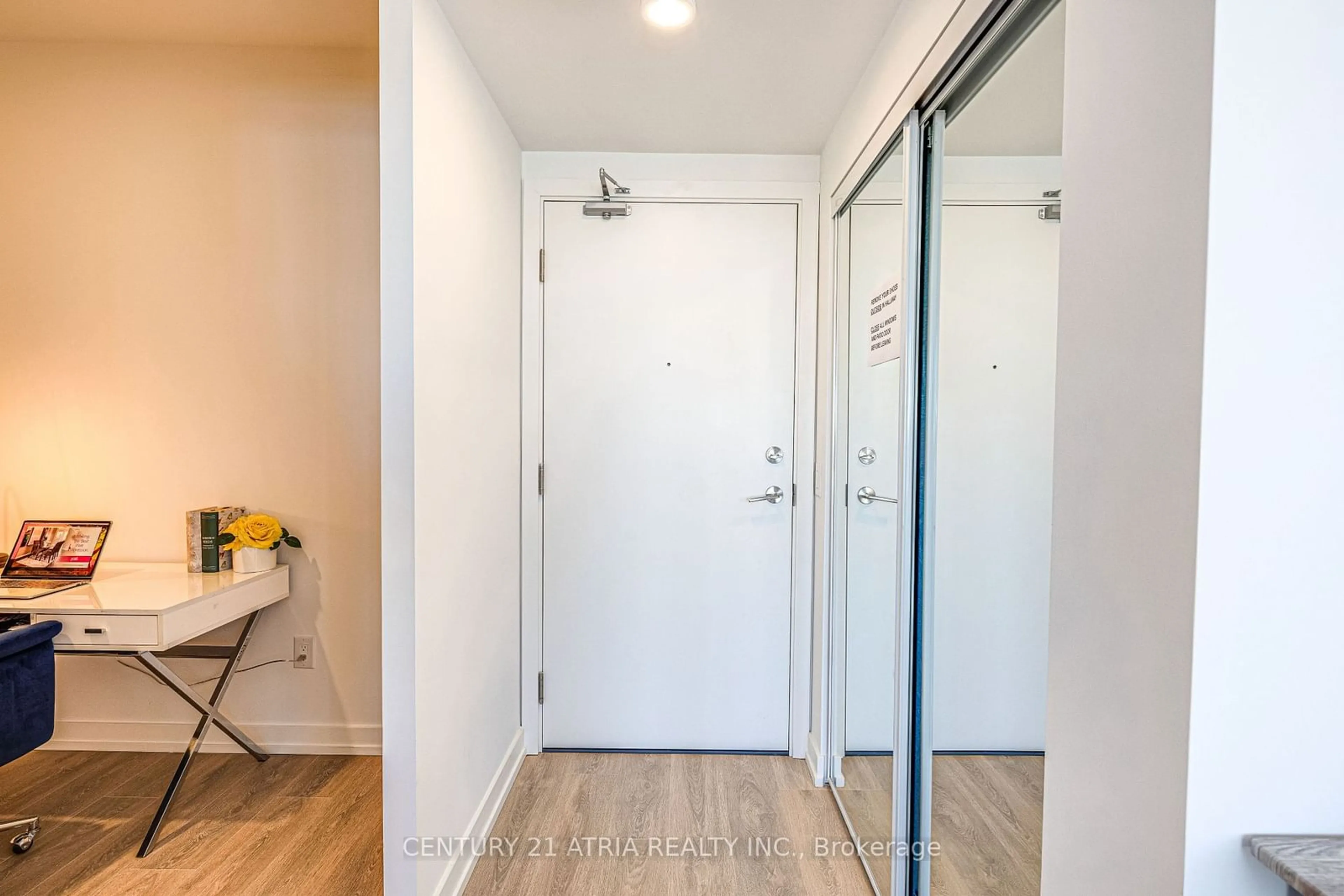 Indoor entryway for 1100 Sheppard Ave #927, Toronto Ontario M3K 0E4