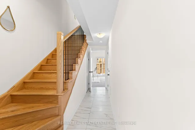 Additional image 33 of 16 Arcola St