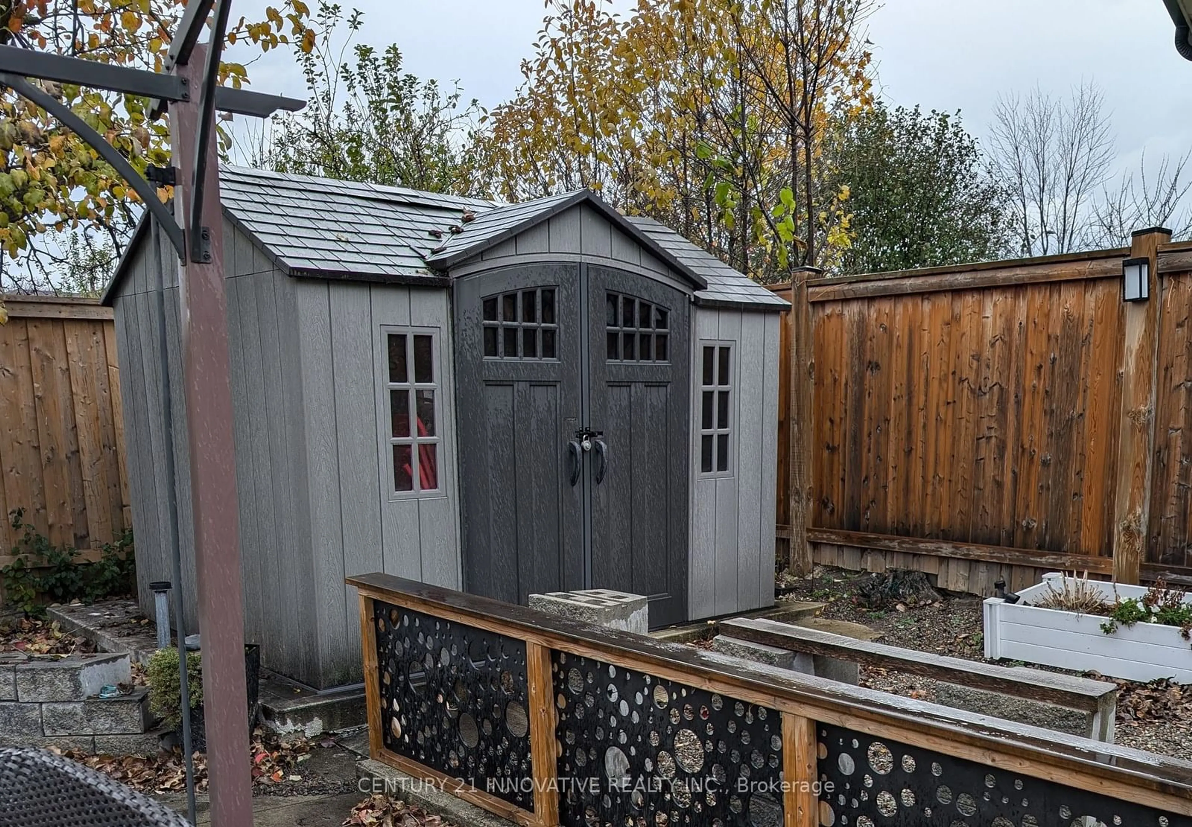 Shed for 7326 Redfox Rd, Mississauga Ontario L4T 2L8