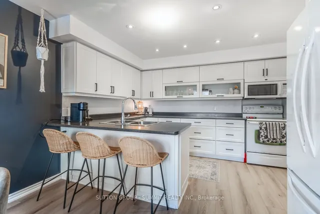 Additional property image - 4018 Longmoor Dr Unit 16