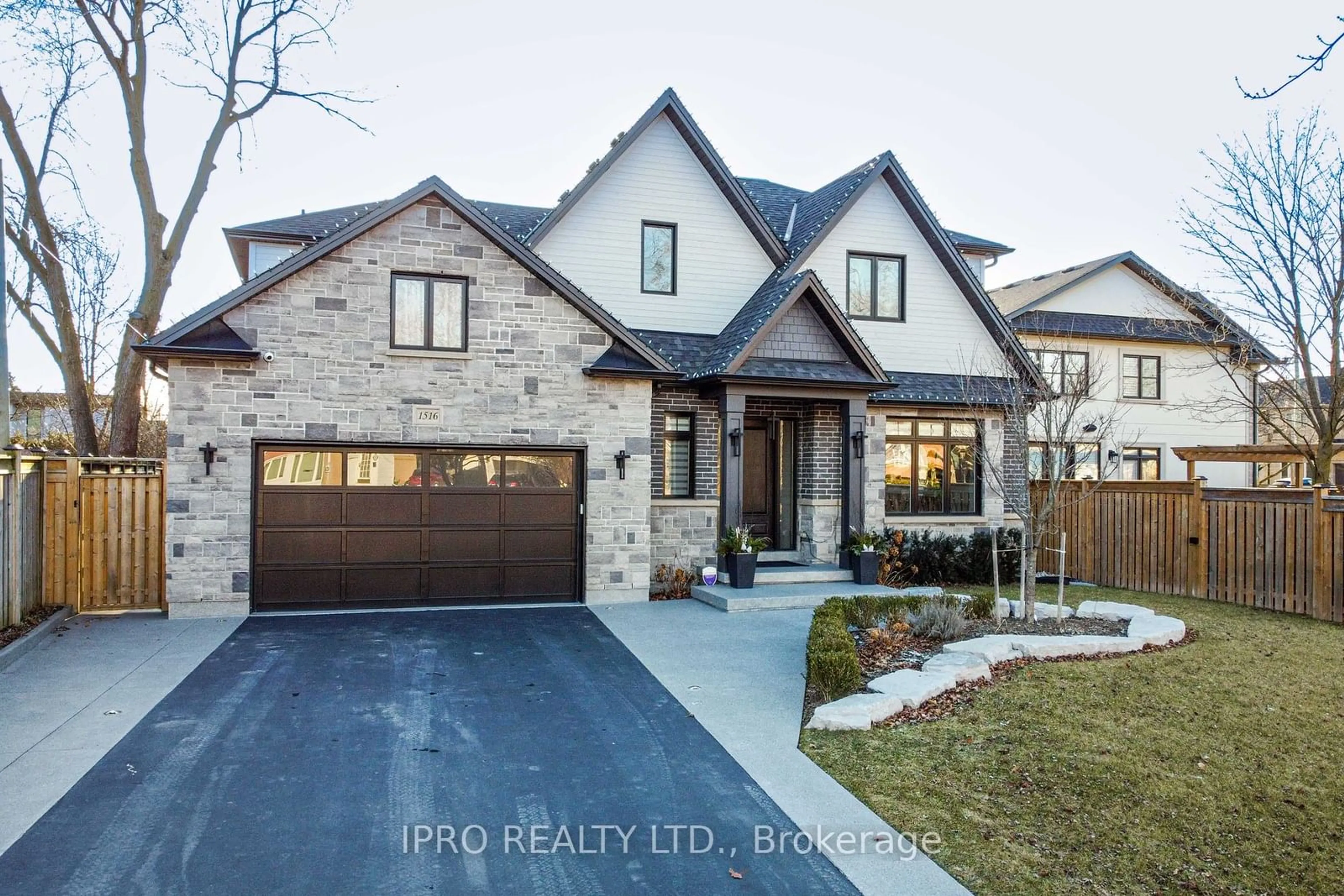 Home with brick exterior material, street for 1516 Pembroke Dr, Oakville Ontario L6H 1V9