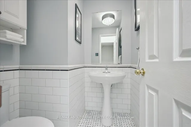 Additional property image - 183 Roxton Rd