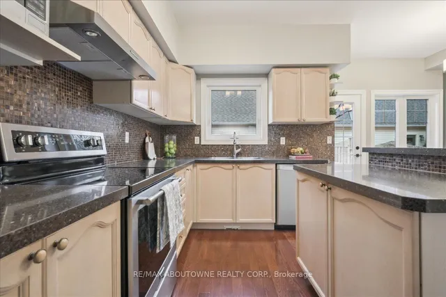 Additional property image - 183 Roxton Rd