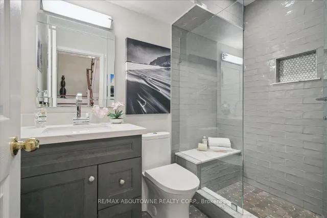 Additional property image - 183 Roxton Rd