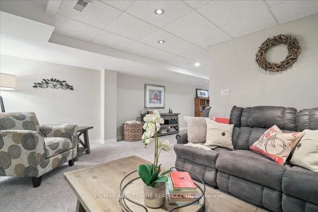 Additional property image - 183 Roxton Rd