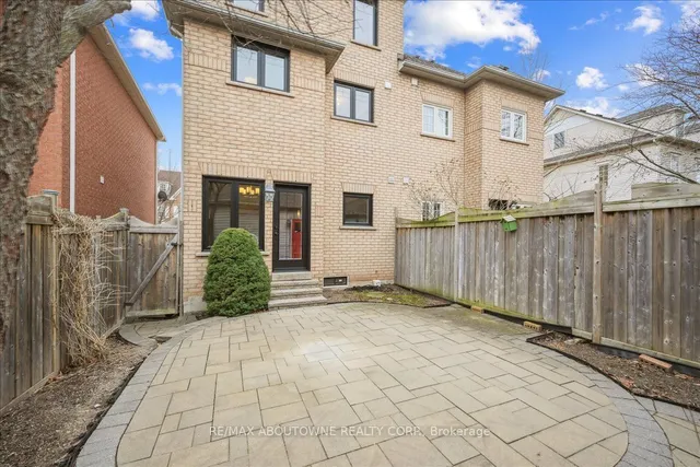 Additional property image - 183 Roxton Rd