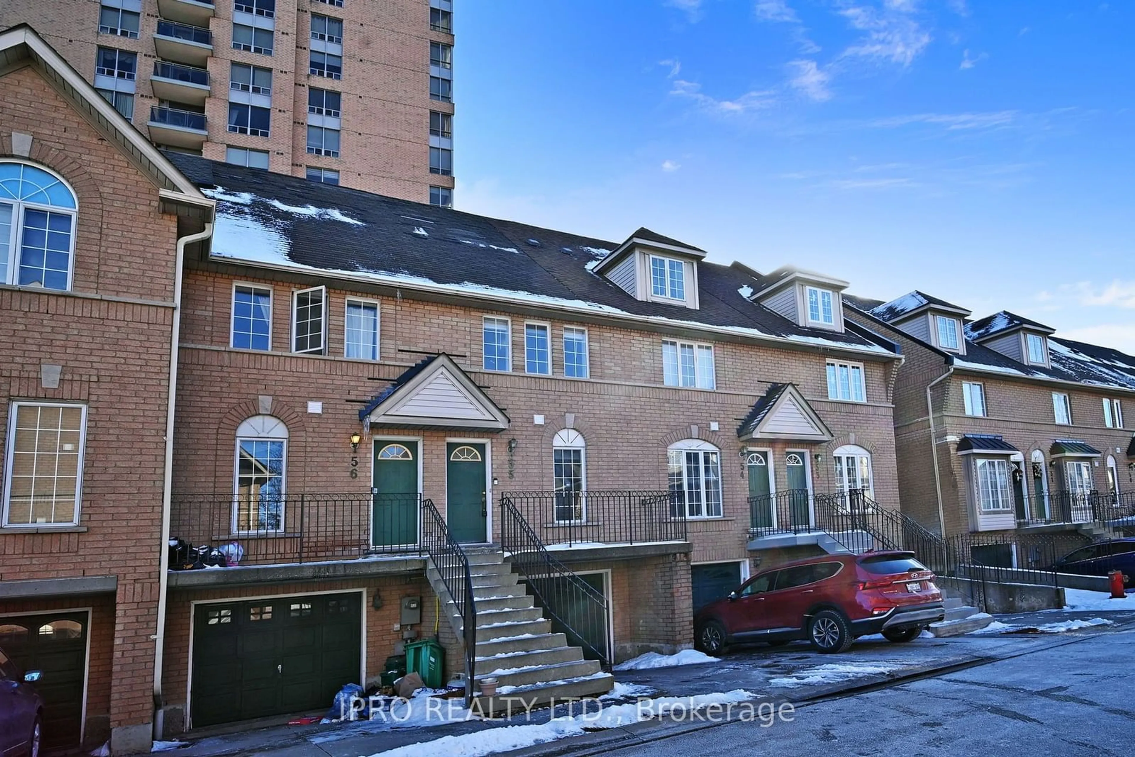 A pic from outside/outdoor area/front of a property/back of a property/a pic from drone, street for 75 Strathaven Dr #55, Mississauga Ontario L5R 3W1