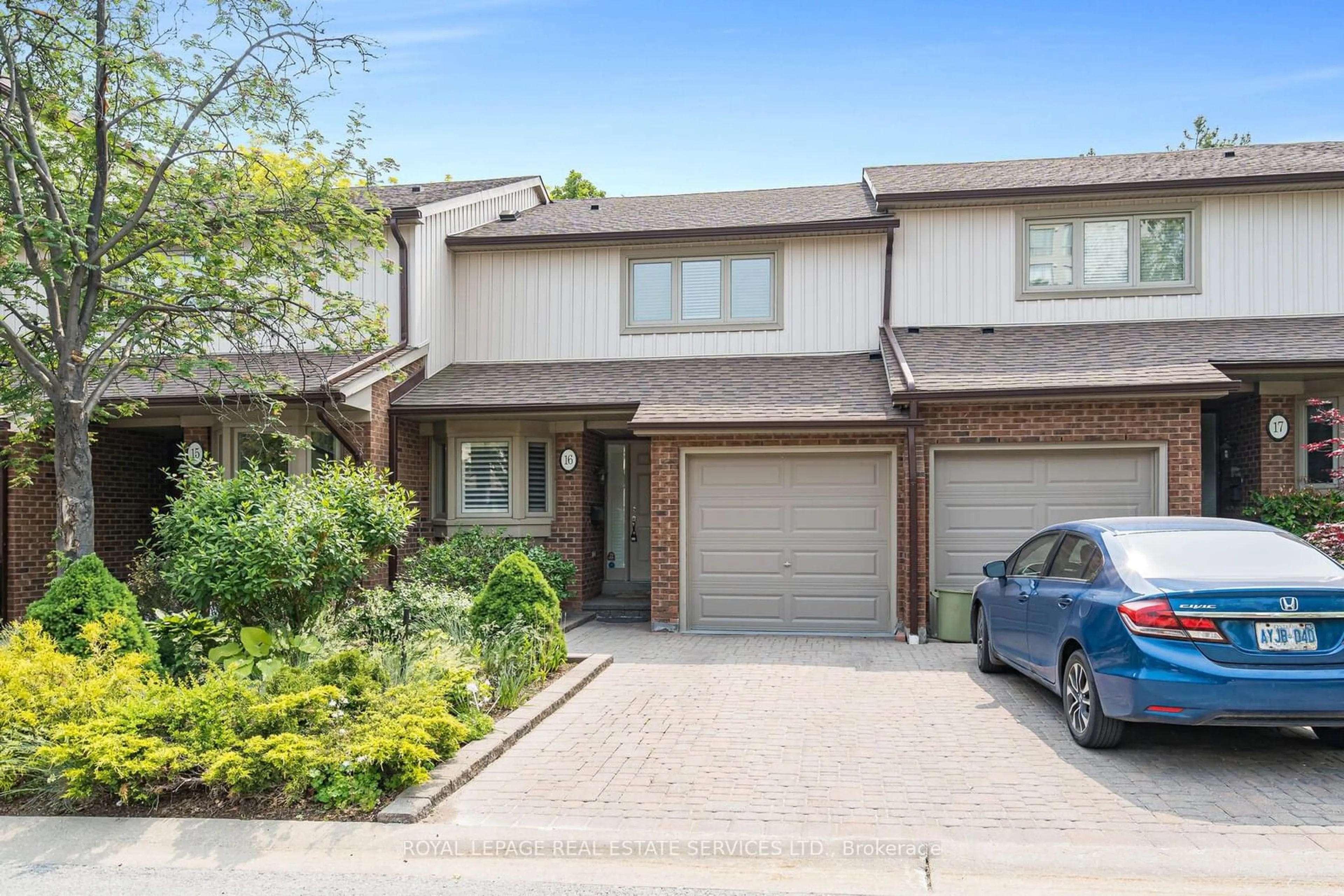 Home with brick exterior material, street for 1160 Walden Circ #16, Mississauga Ontario L5J 4J9