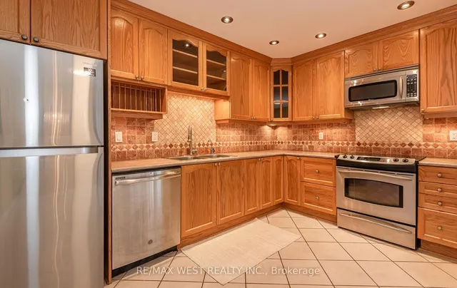 Additional property image - 44 Regentview Dr