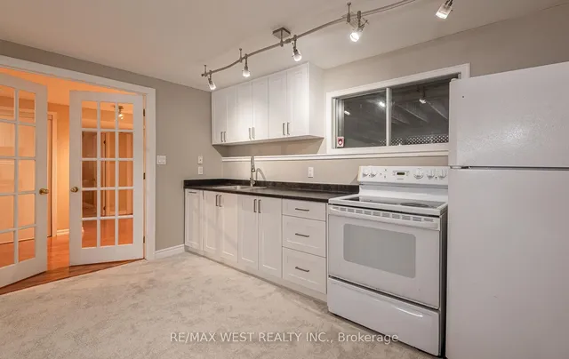 Additional property image - 44 Regentview Dr