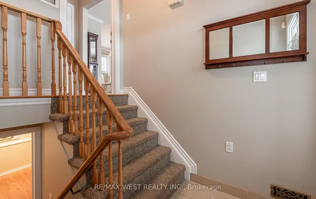 Additional property image - 44 Regentview Dr