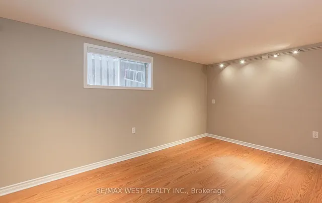Additional property image - 44 Regentview Dr