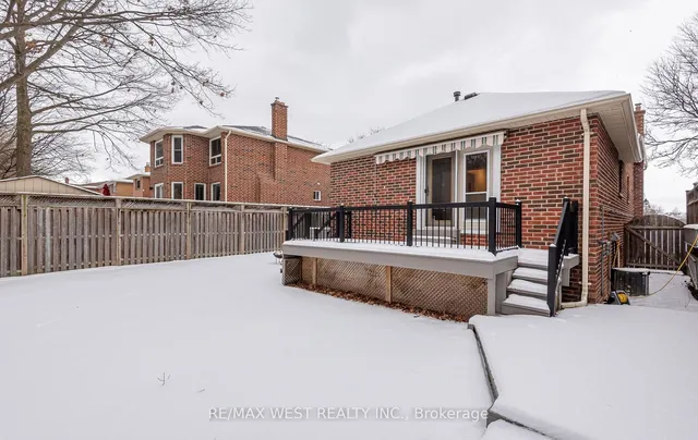 Additional property image - 44 Regentview Dr