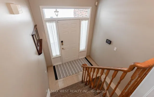 Additional property image - 44 Regentview Dr