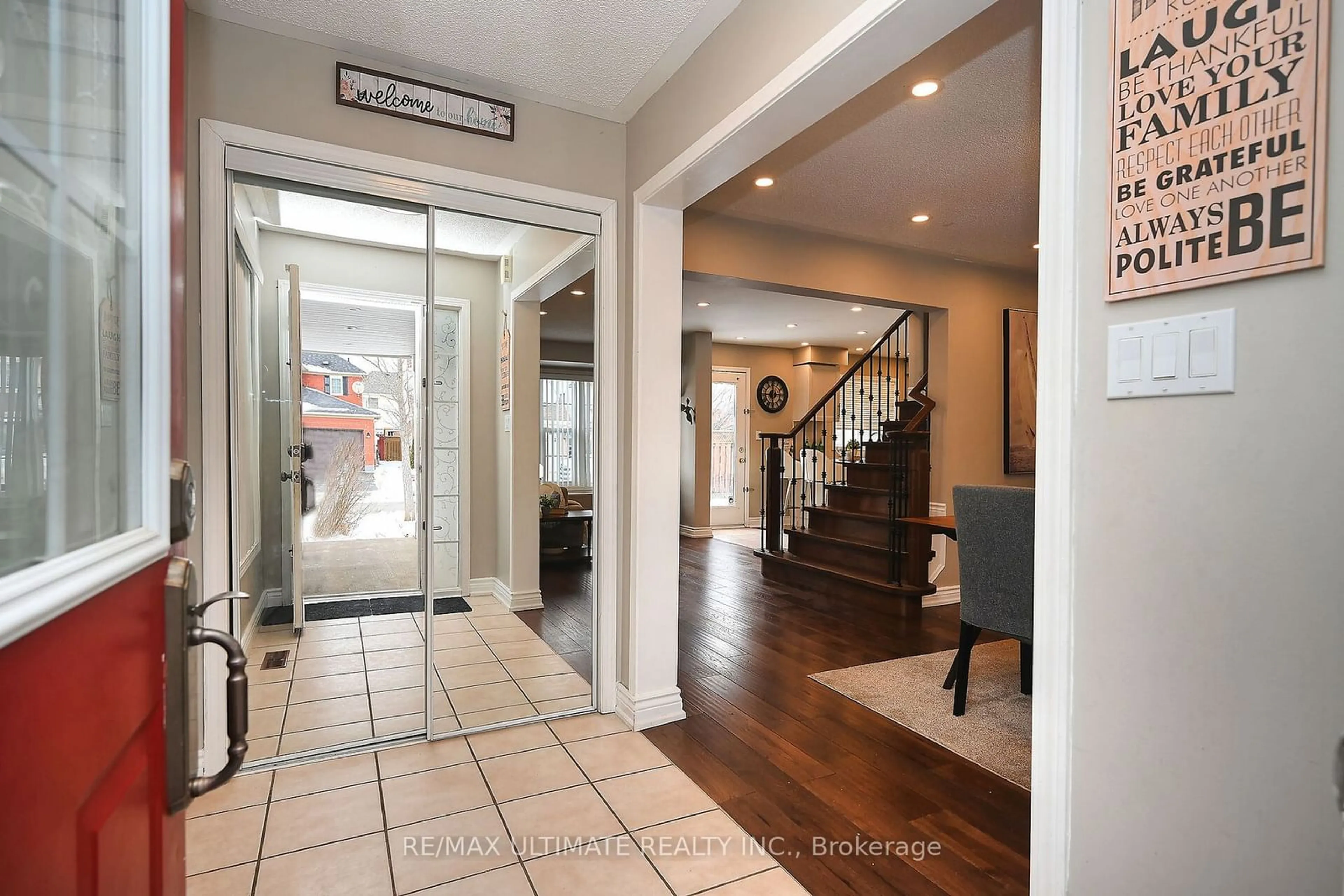 Indoor foyer for 9 Patience Dr, Brampton Ontario L7A 2S6