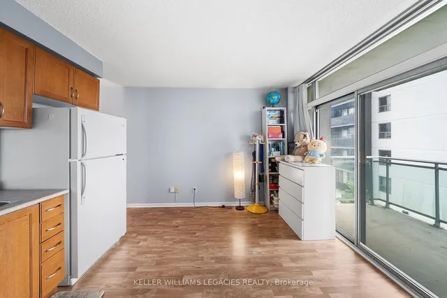 Additional image 17 of 2464 Weston Rd Unit 405