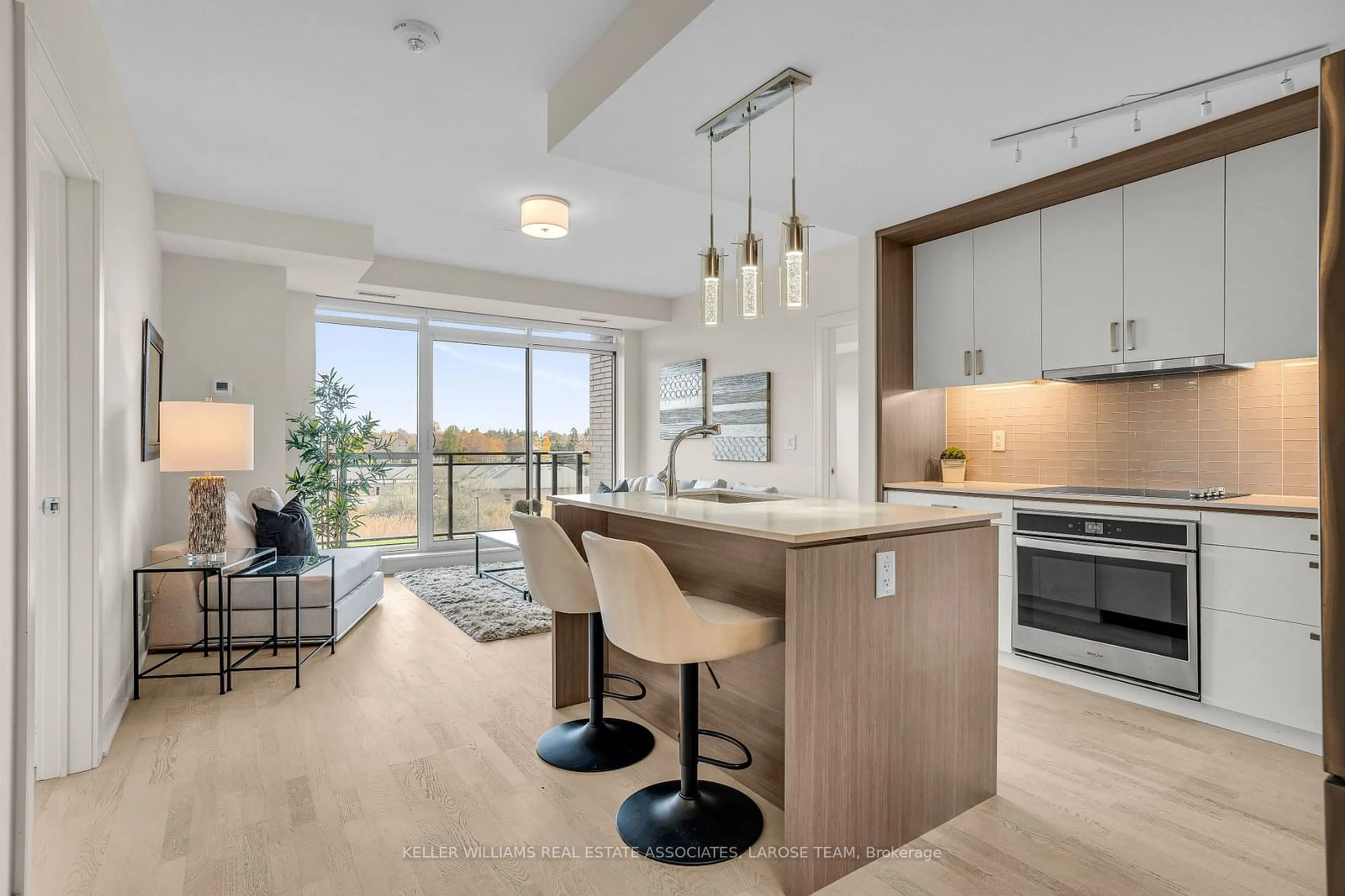 Open concept kitchen, unknown for 1575 Lakeshore Rd #221, Mississauga Ontario L5J 0B1