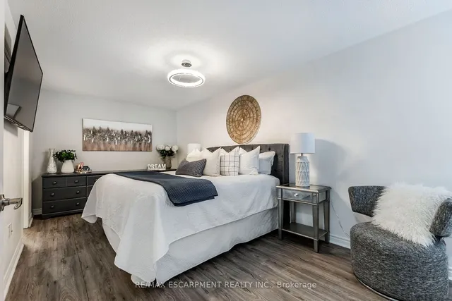 Additional property image - 1139 Duignan Cres