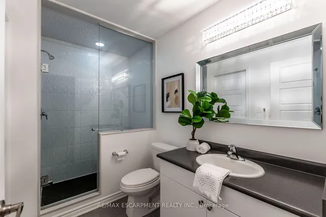 Additional property image - 1139 Duignan Cres
