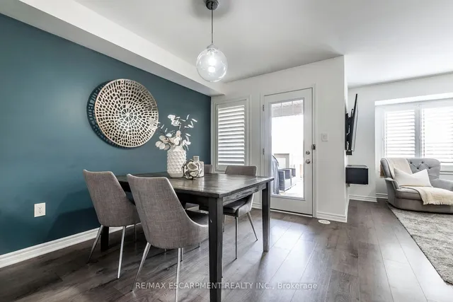 Additional property image - 1139 Duignan Cres