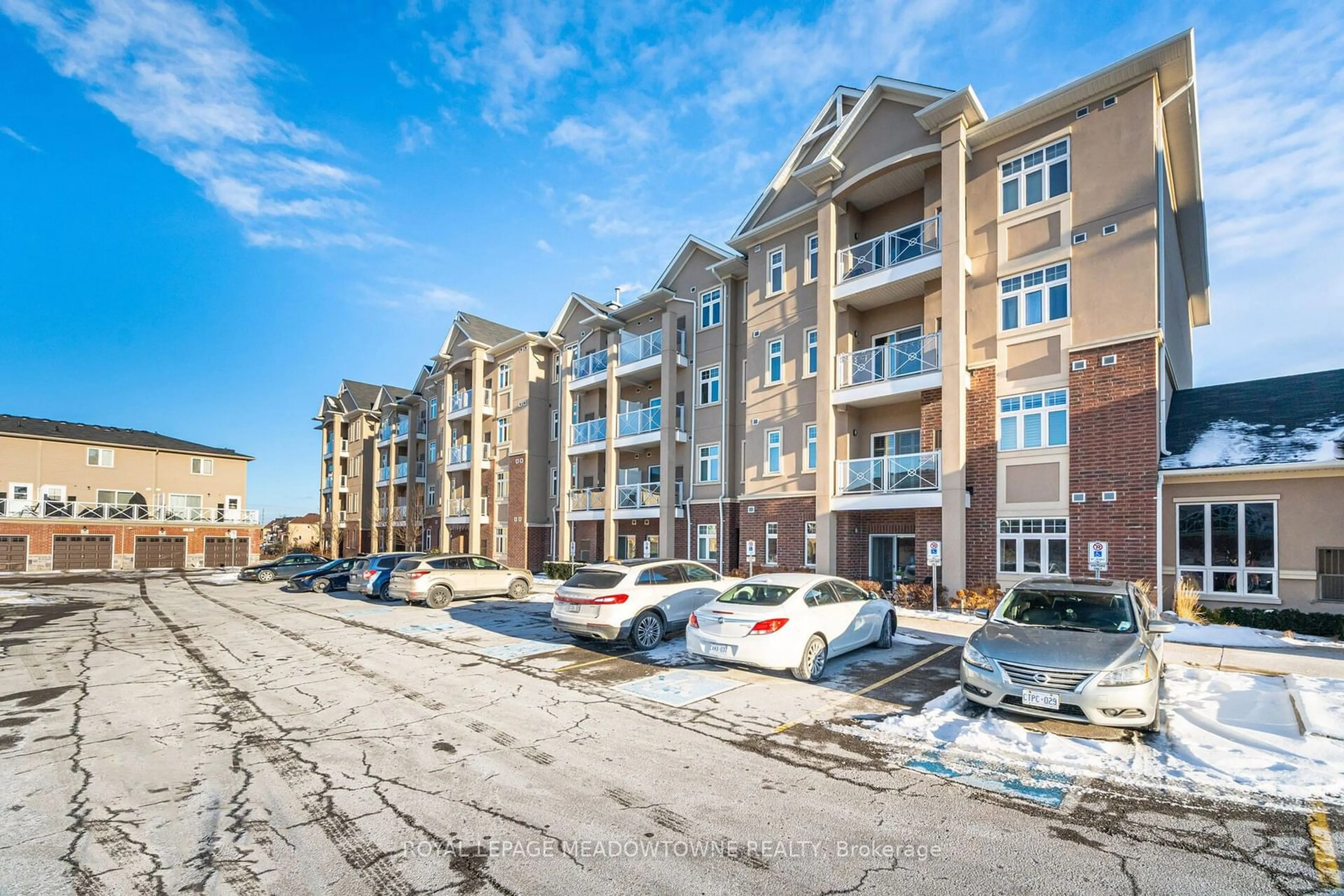 A pic from outside/outdoor area/front of a property/back of a property/a pic from drone, building for 1370 Costigan Rd #111, Milton Ontario L9T 8X7