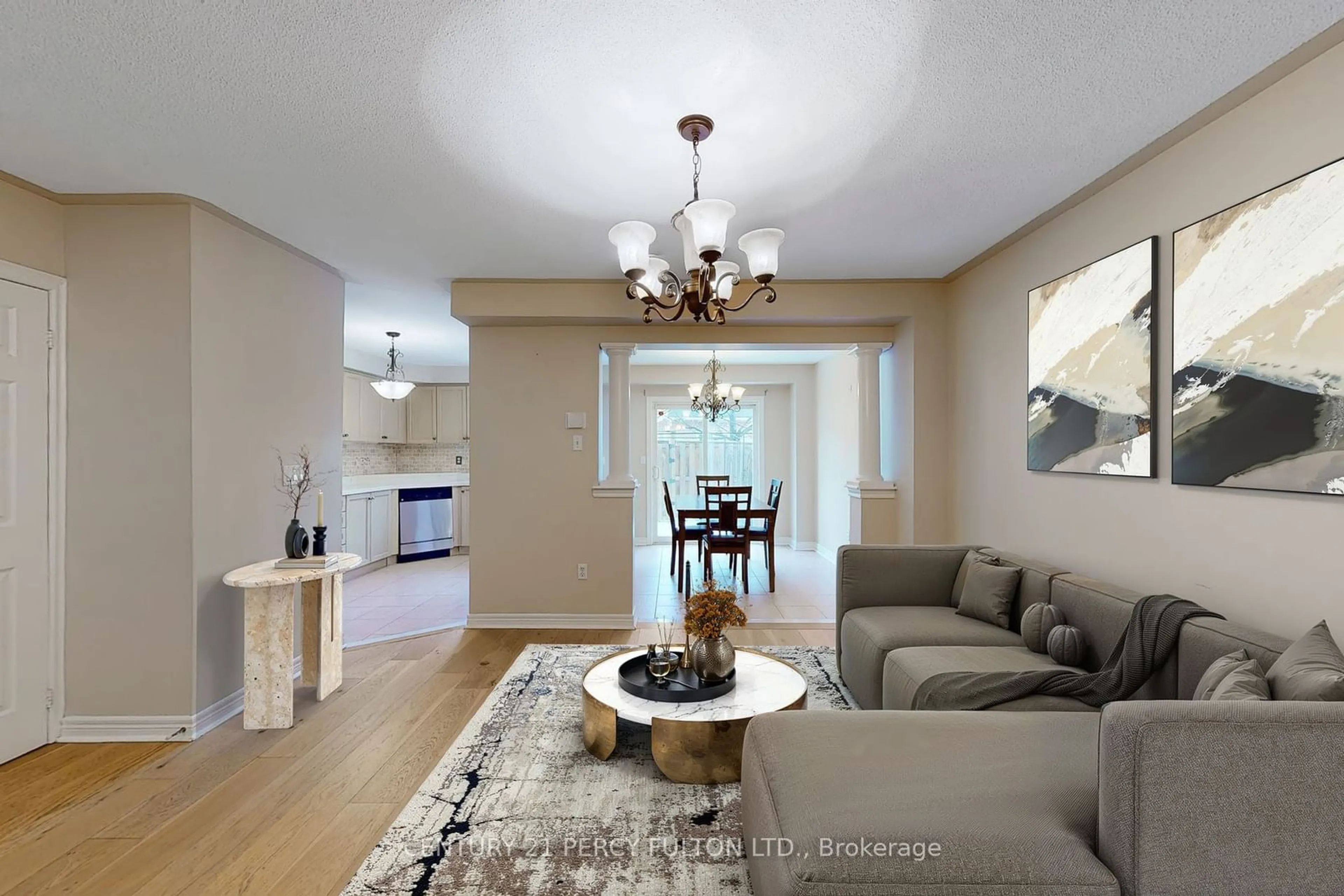 Living room with furniture, wood/laminate floor for 21 Eastview Gate #36, Brampton Ontario L6P 1P6