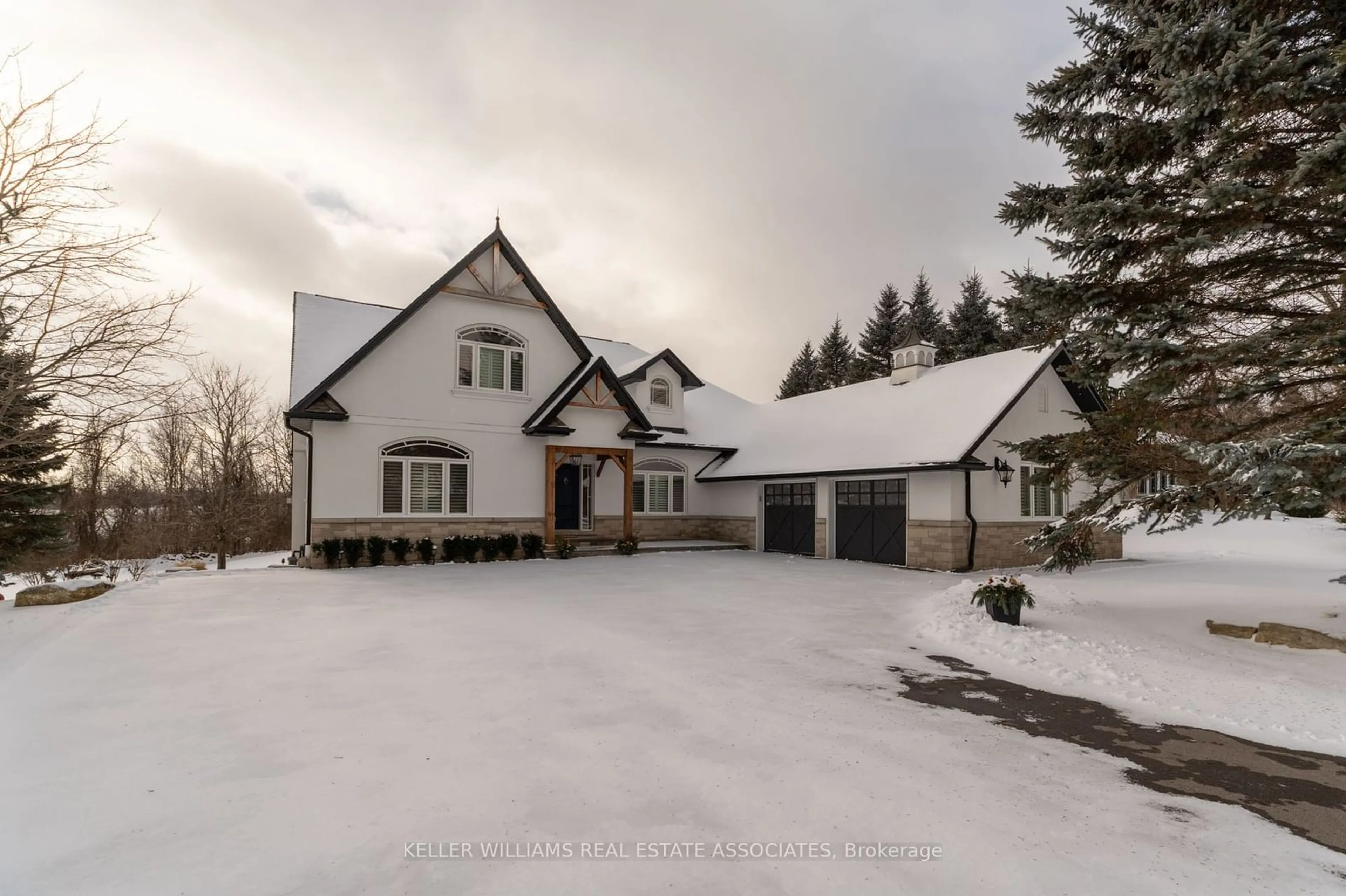 A pic from outside/outdoor area/front of a property/back of a property/a pic from drone, street for 50 Lyonsview Lane, Caledon Ontario L7C 1P1