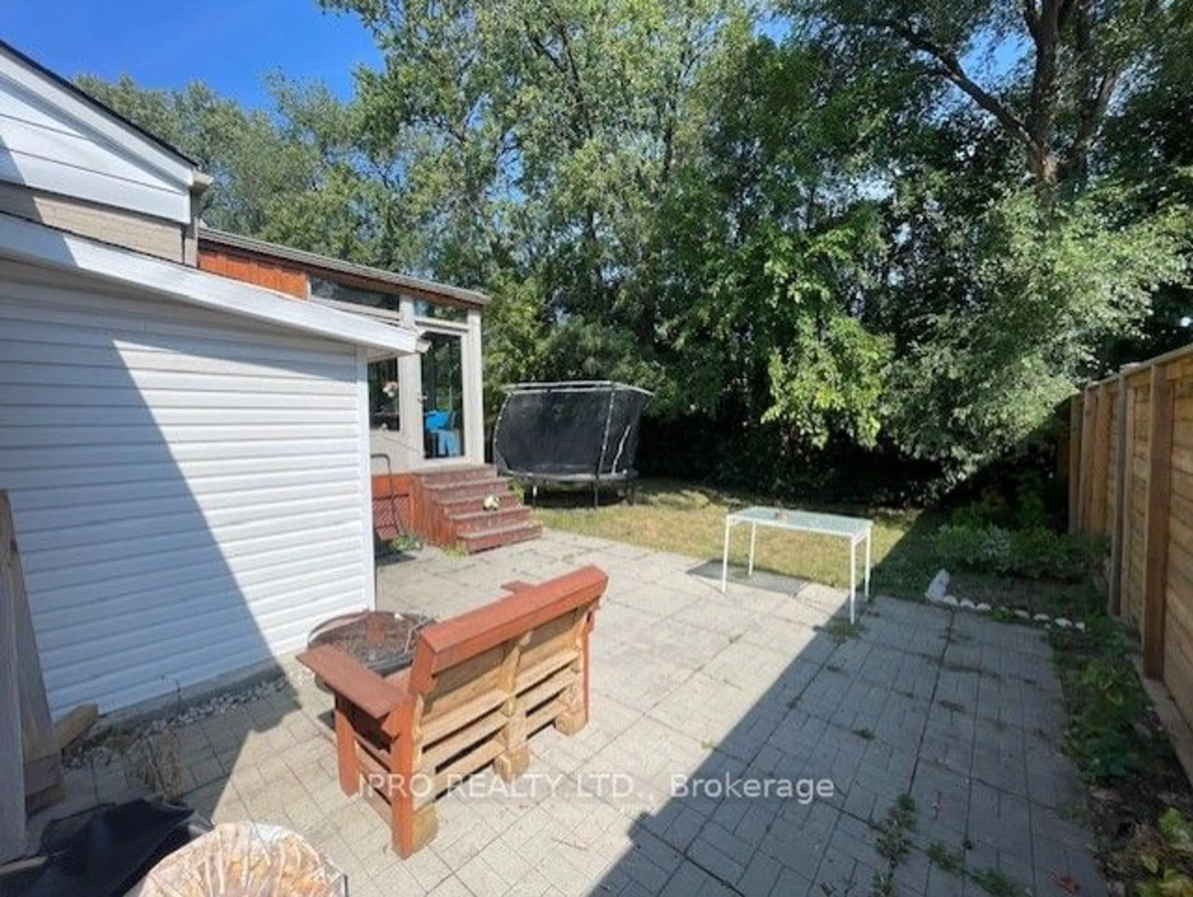 Patio, street for 469 Third Line, Oakville Ontario L6L 4A6