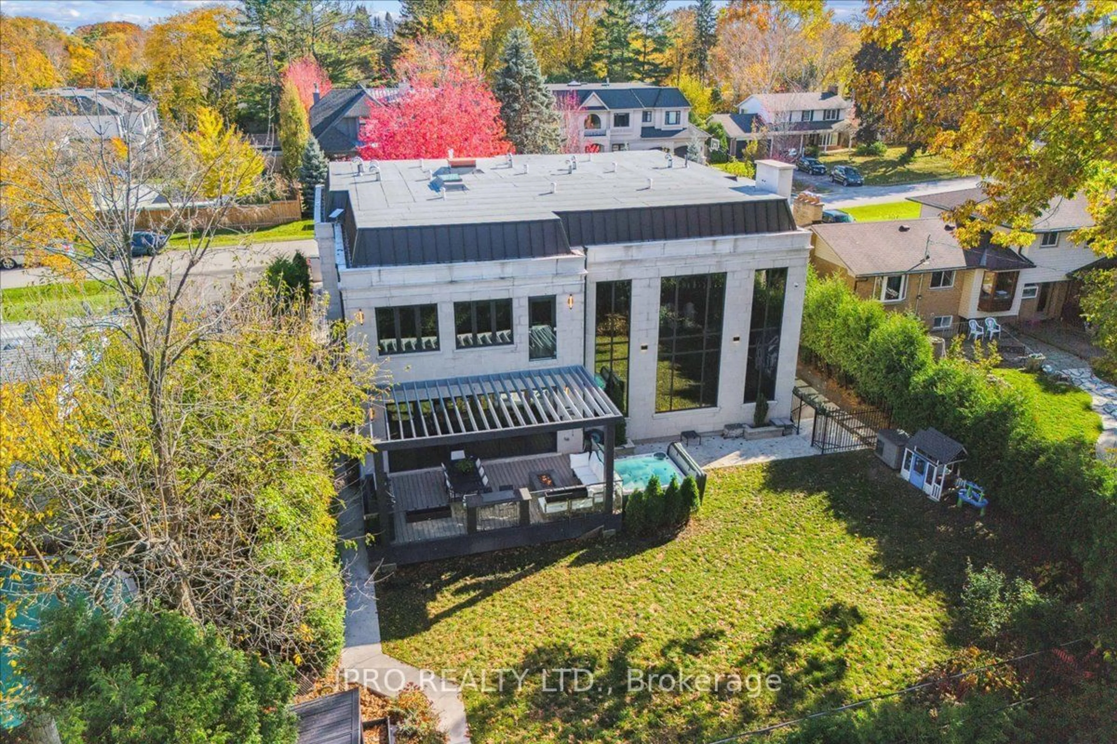 A pic from outside/outdoor area/front of a property/back of a property/a pic from drone, building for 1453 Seagram Ave, Oakville Ontario L6L 1W9