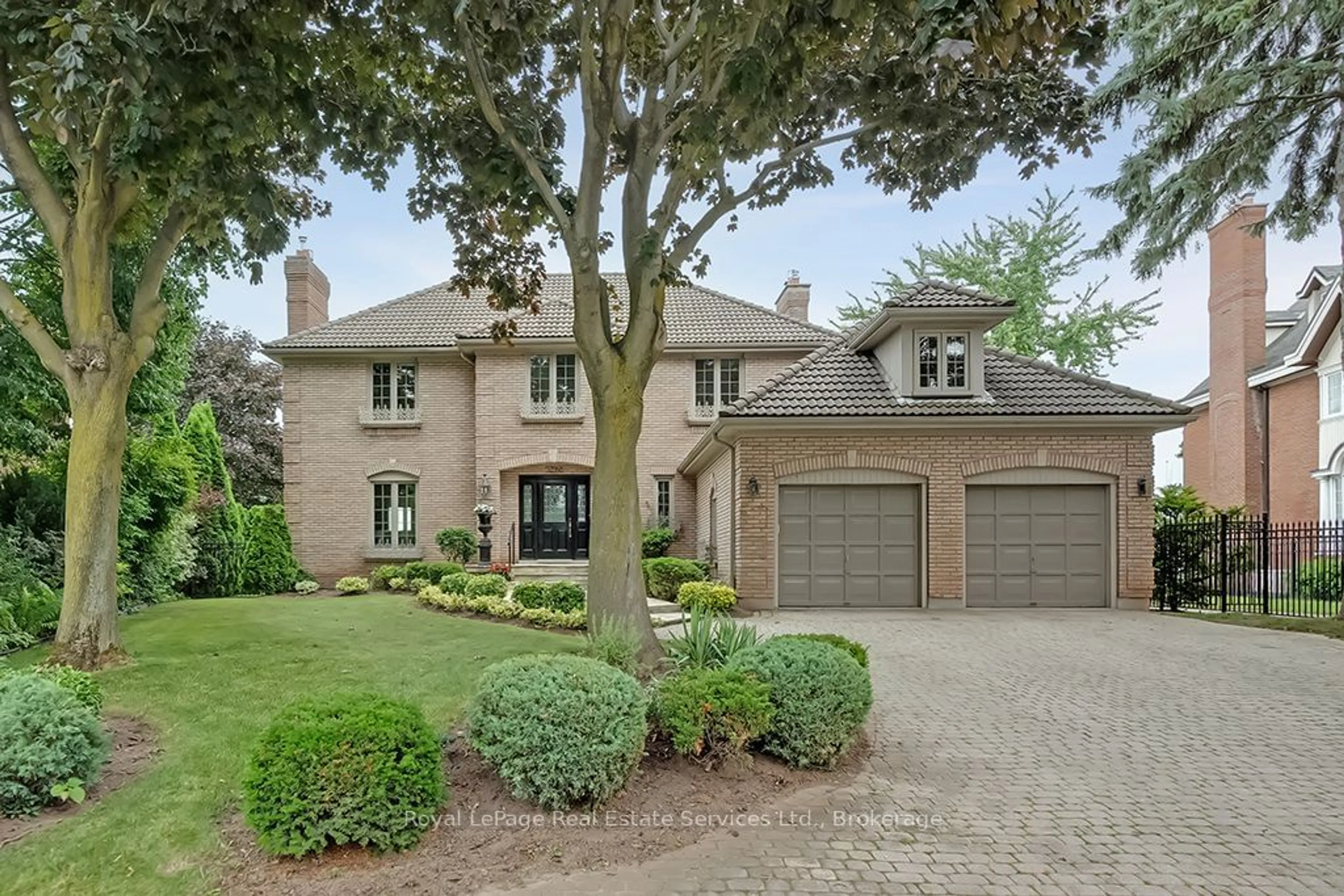 Home with brick exterior material, street for 3286 SHELBURNE Pl, Oakville Ontario L6L 5V9