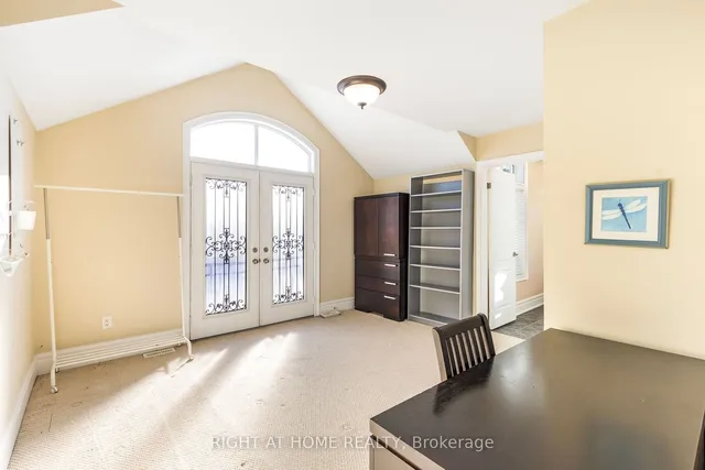 Primary image of 38 Vespahills Cres